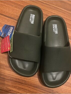 Men's Slide Sandals in Olive Green